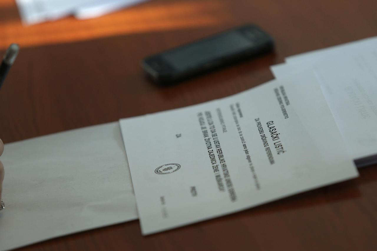 referendum, definicija braka