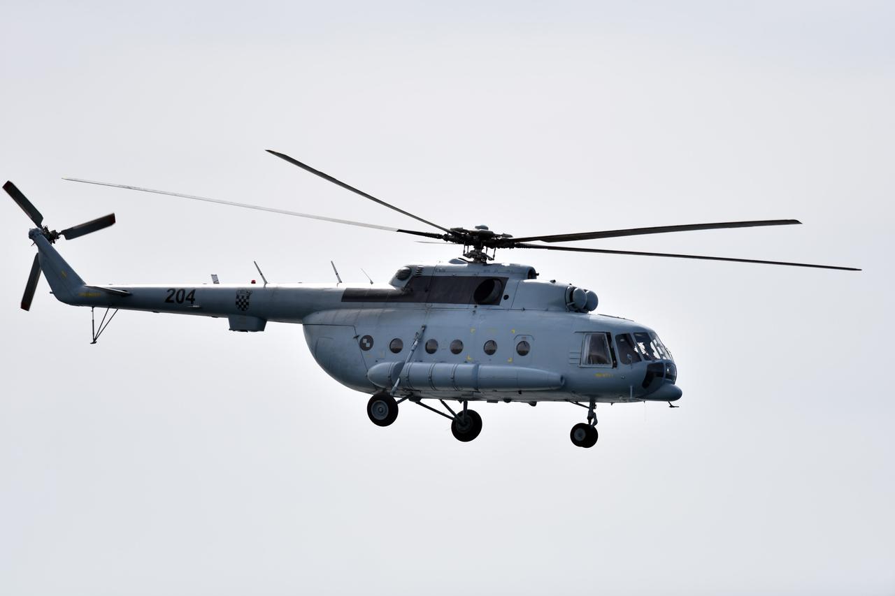 Helikopter MI-8