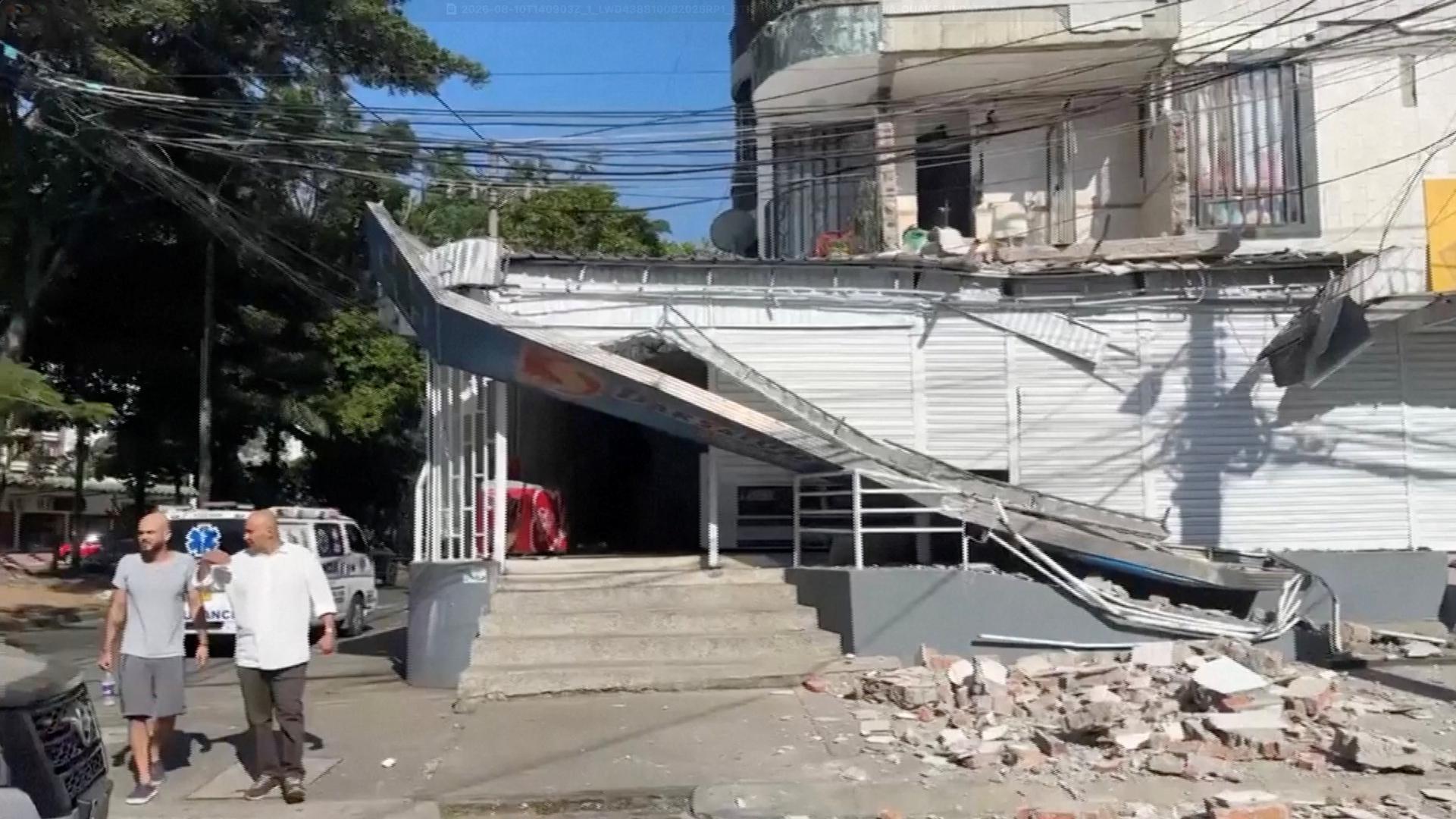 Među najteže pogođenim područjima su i Pereira i Manizales, dok su zbog oštećenja obustavljeni letovi u nekoliko zračnih luka.

