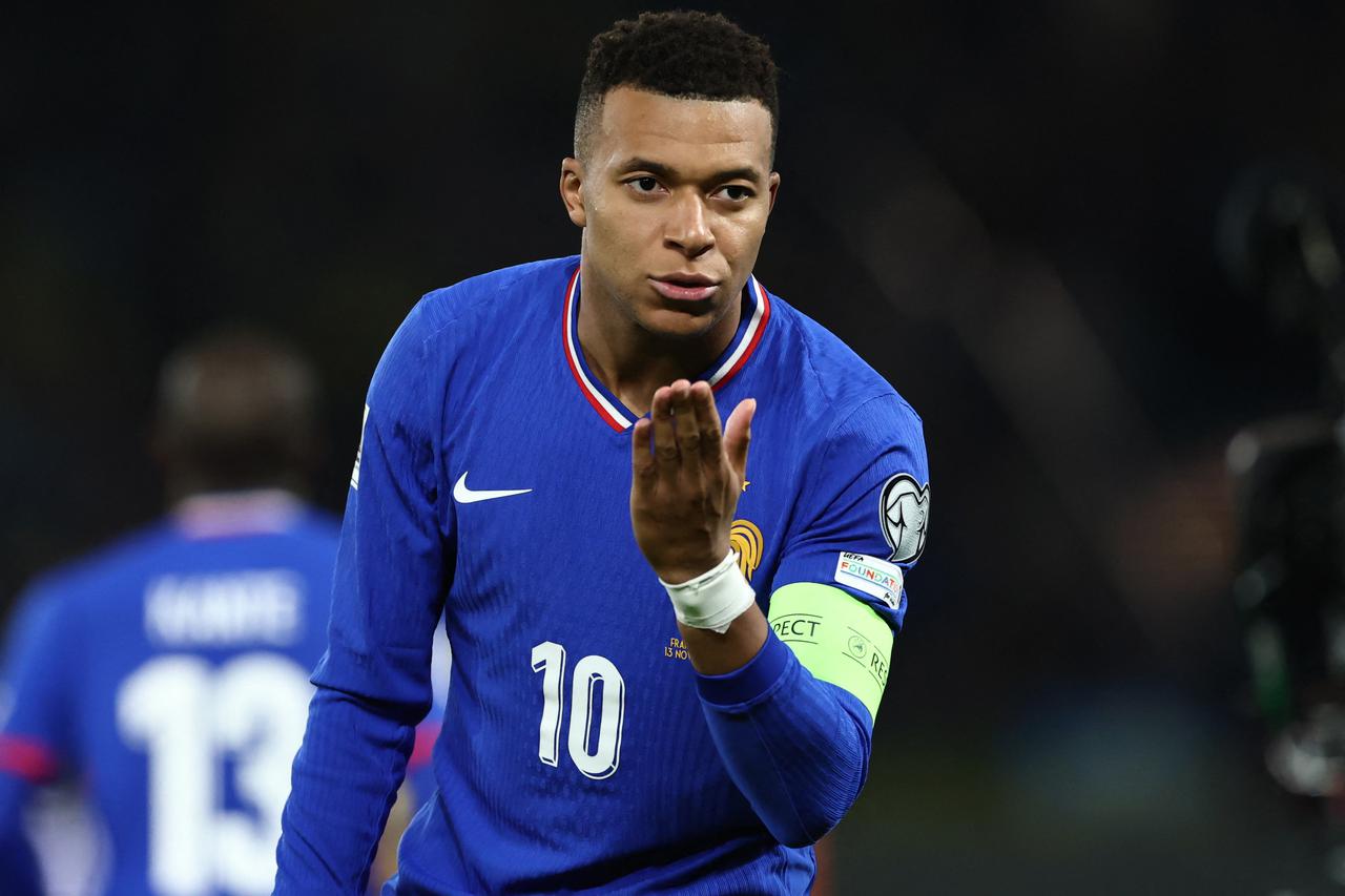 World Cup - UEFA Qualifiers - Group D - France v Ukraine