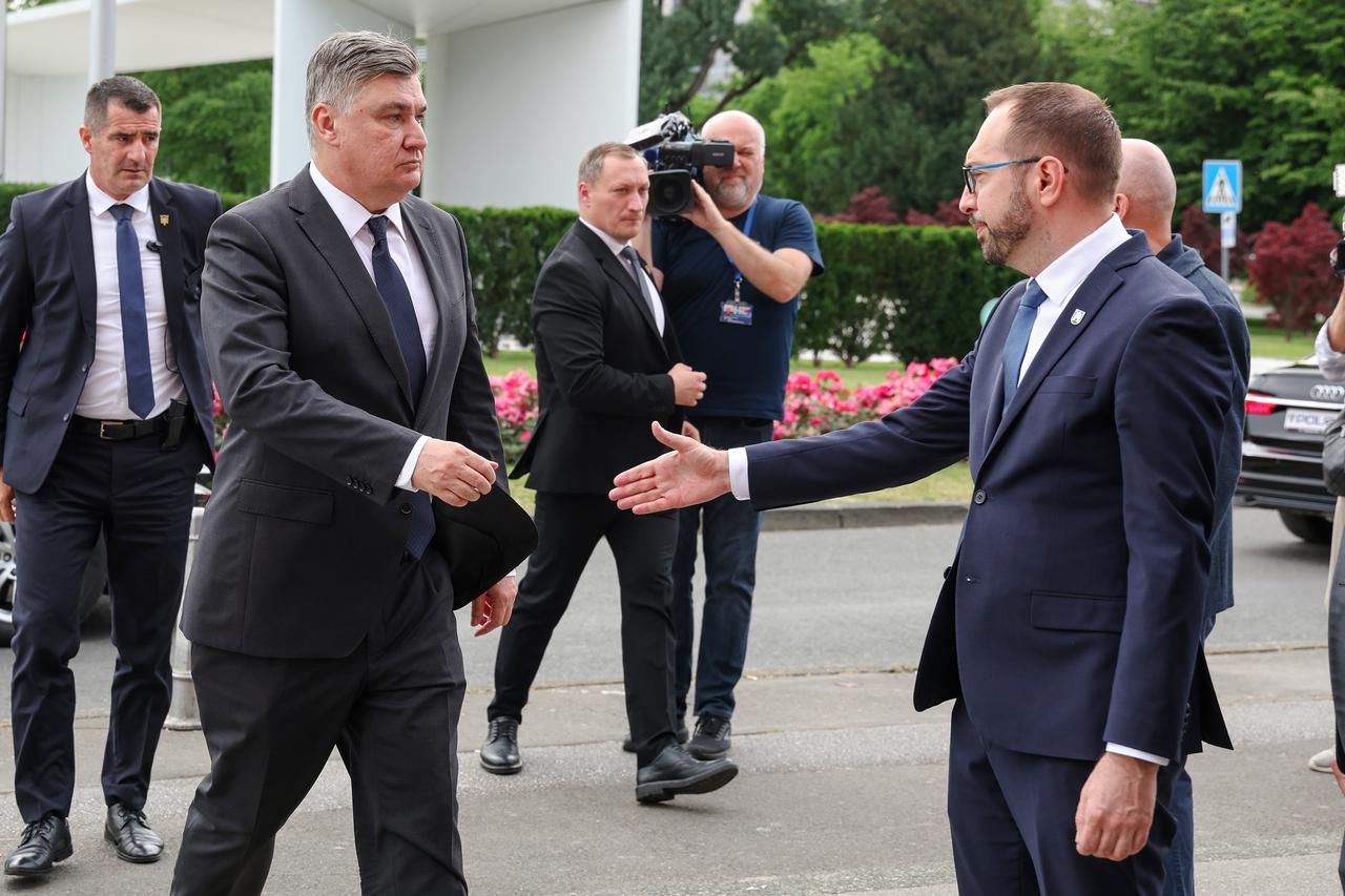Zagreb: Svečana akademija povodom 35. obljetnice ustroja zagrebačkih pričuvnih brigada, Dana branitelja Grada Zagreba i Dana državnosti Republike Hrvatske