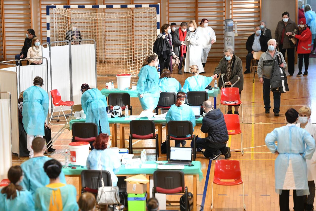 CROATIA-CAKOVEC-COVID-19-VACCINATION