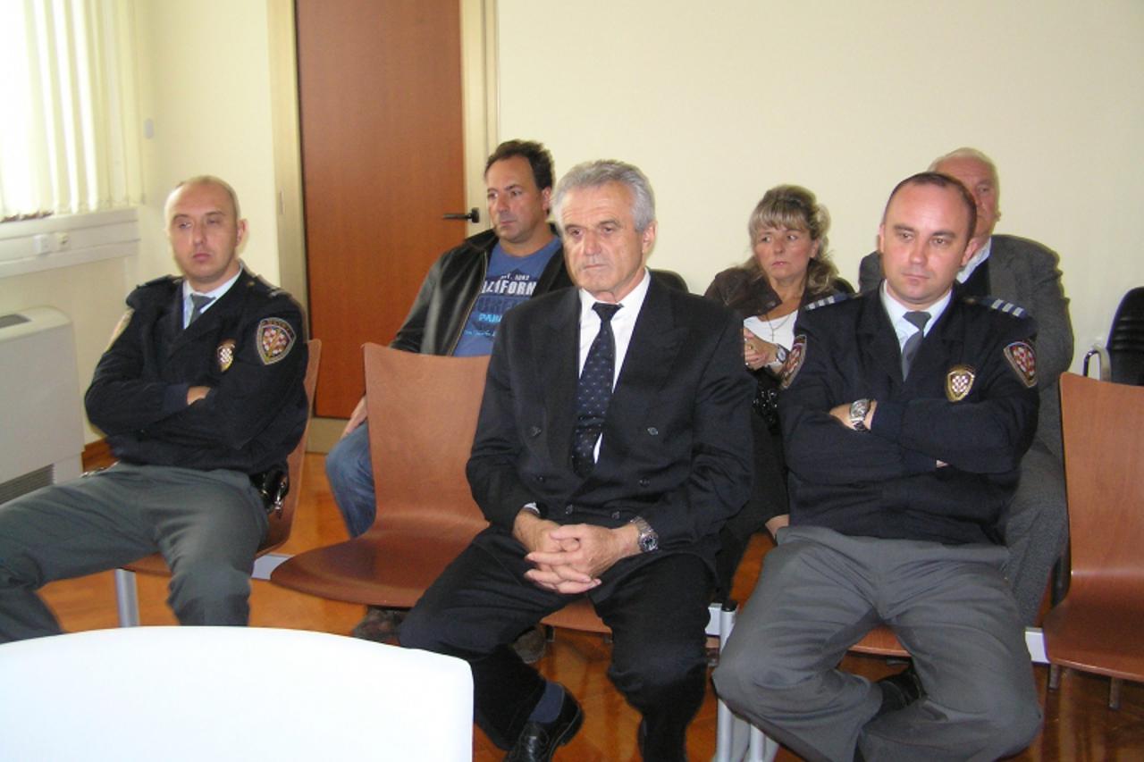 'zagorje - 08. 10. 2010., Zlatar, Hrvatska - Rudolf Hruskar na Zupanijskom sudu '