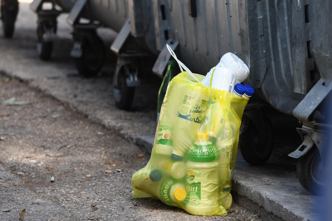 Uvođenjem eura odredila se i cijena povratne naknade za plastičnu ambalažu
