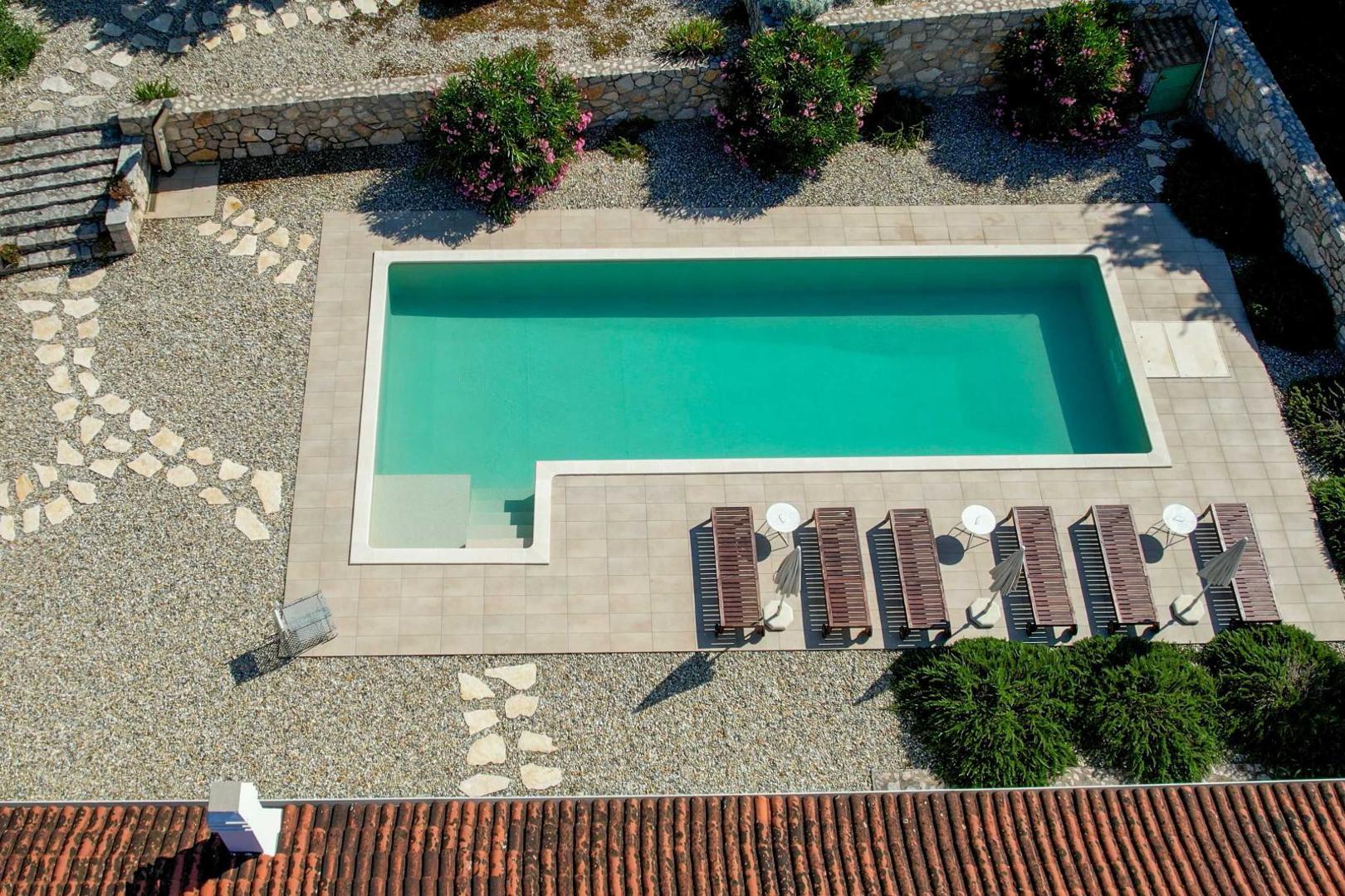 Ova vila također nudi radnu sobu, knjižnicu i kućno kino