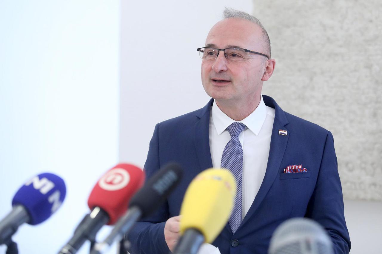 Zagreb: Grlić Radman o skidanju hrvatske zastave s veleposlanstva u Beogradu