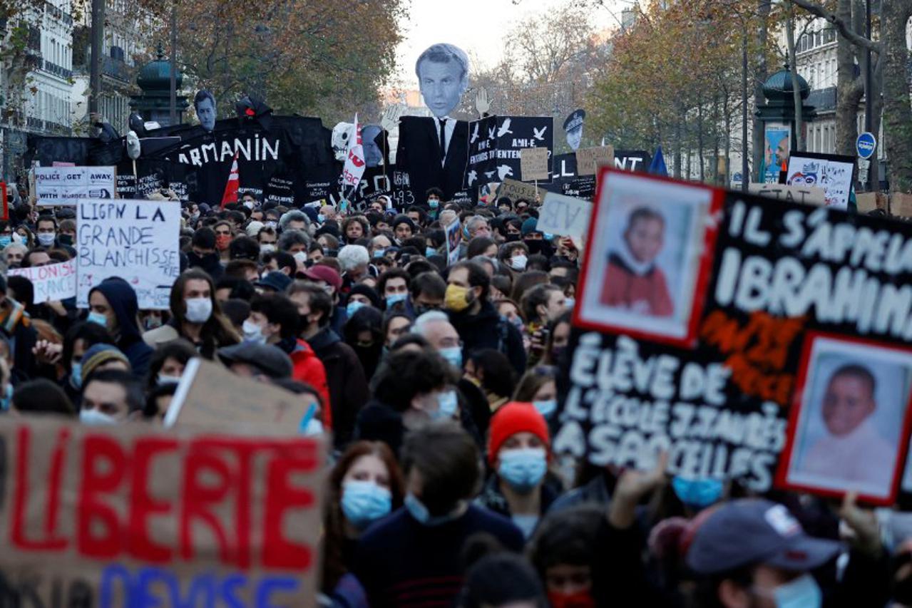 Sukob prosvjednika i policije u Parizu