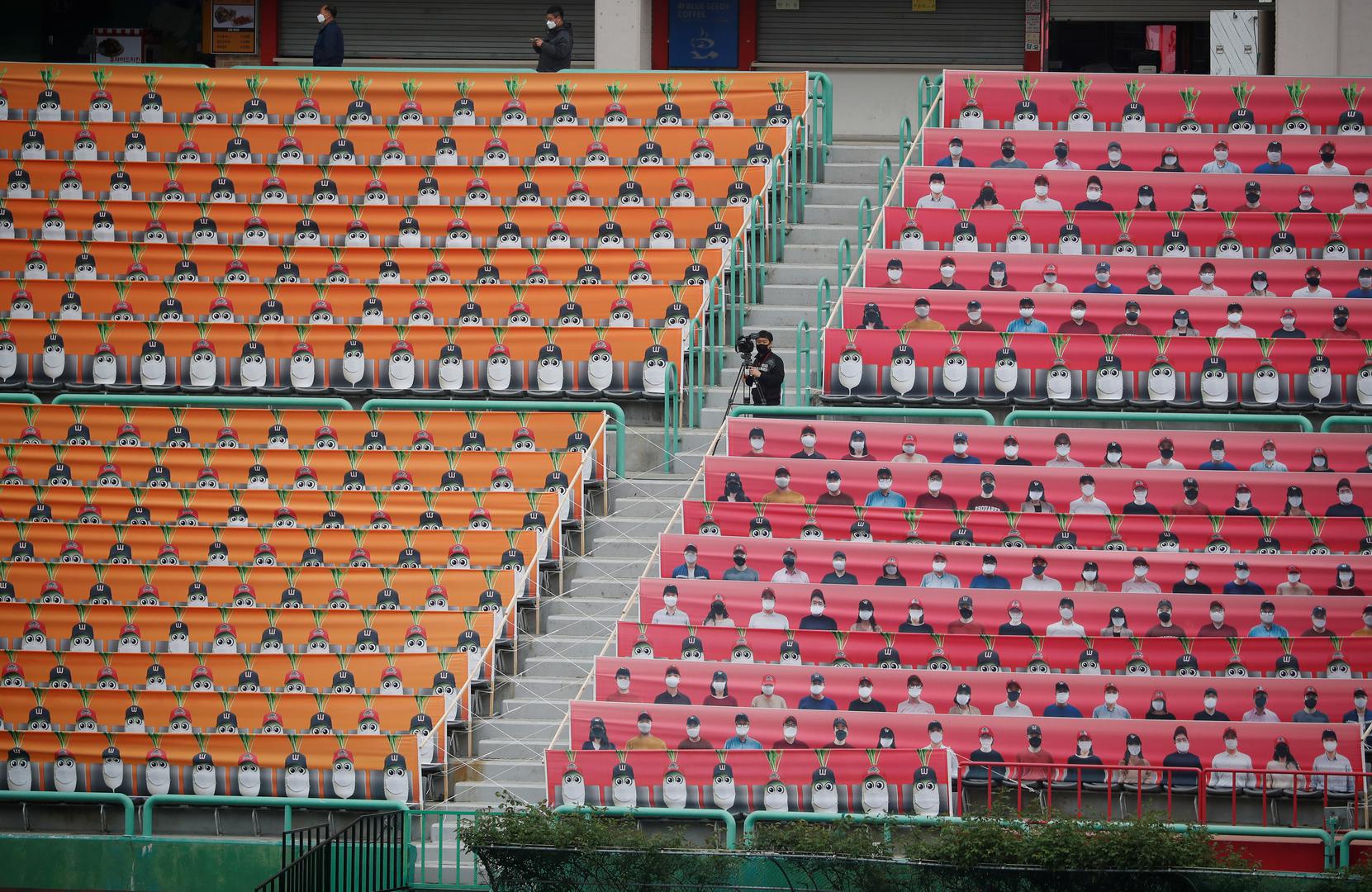 KBO Regular season - SK Wyverns v Hanwha Eagles Baseball - KBO Regular season - SK Wyverns v Hanwha Eagles - Munhak Baseball Stadium, Incheon, South Korea - May 5, 2020   General view of the dummies replacing the audience before the match, despite most sports being cancelled around the world the local league starts behind closed doors due to the spread of the coronavirus disease (COVID-19)   REUTERS/Kim Hong-Ji KIM HONG-JI