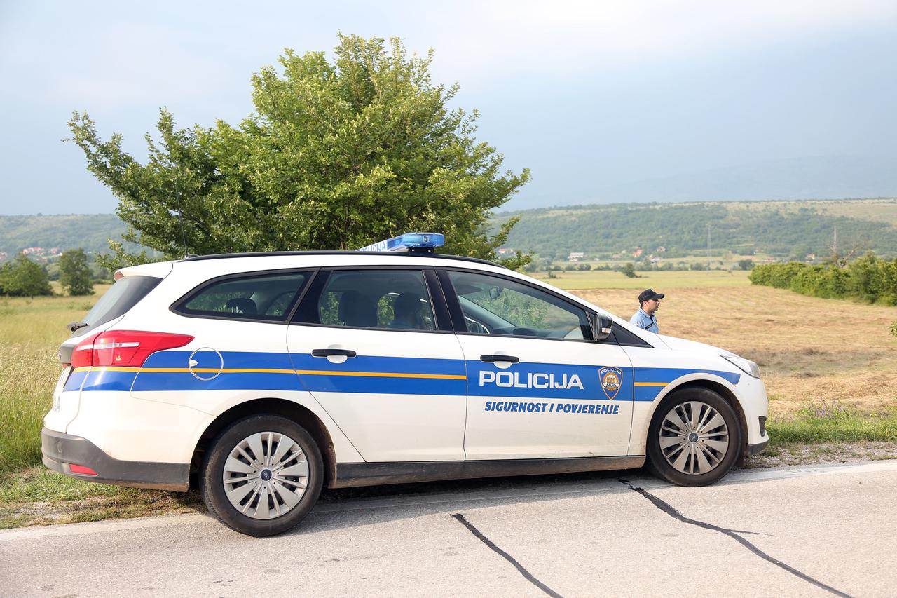 Policija