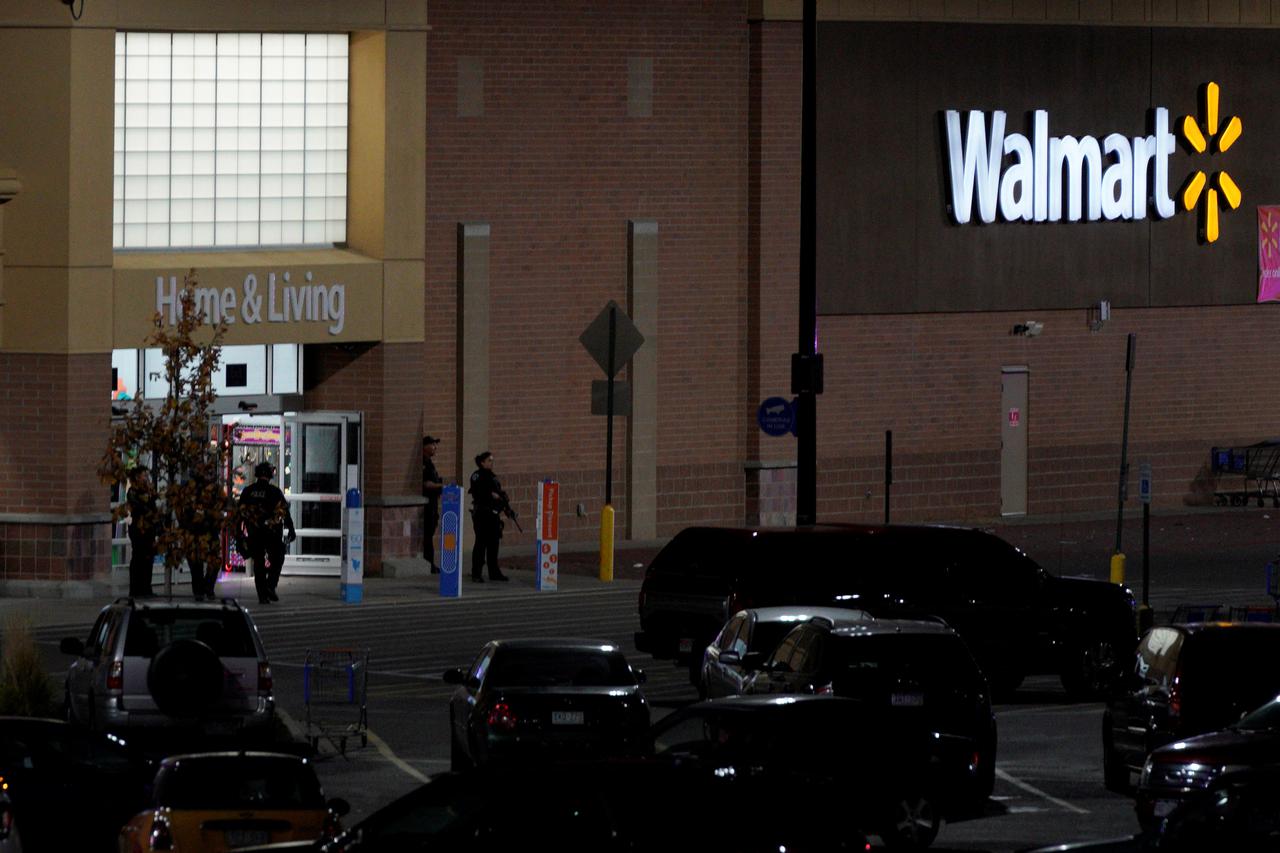 pucnjava, Walmart, Colorado