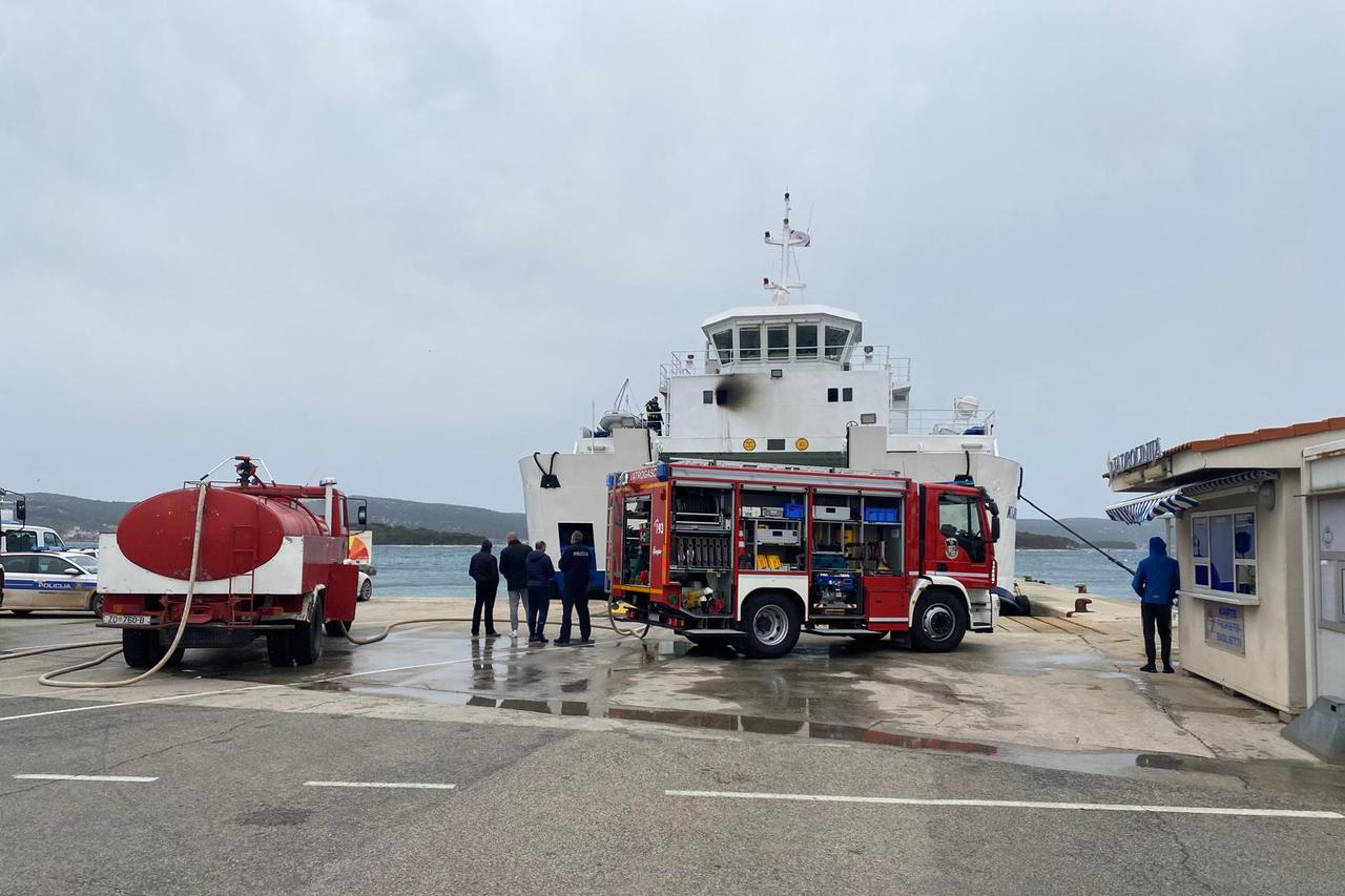 Požar na trajektu Kijevo