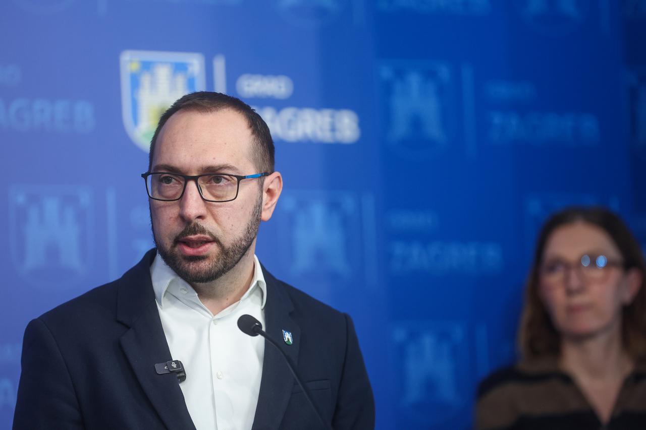 Zagreb: Gradona?elnik na redovitoj konferenciji za novinare