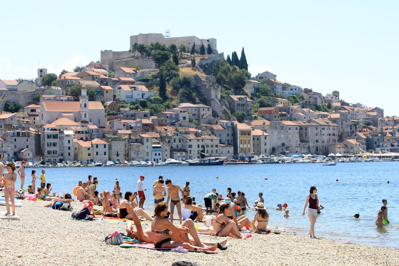 Šibenik: Djeca iz Gunje, gosti Me?unarodnog dje?jeg festivala, uživala u morskim radostima