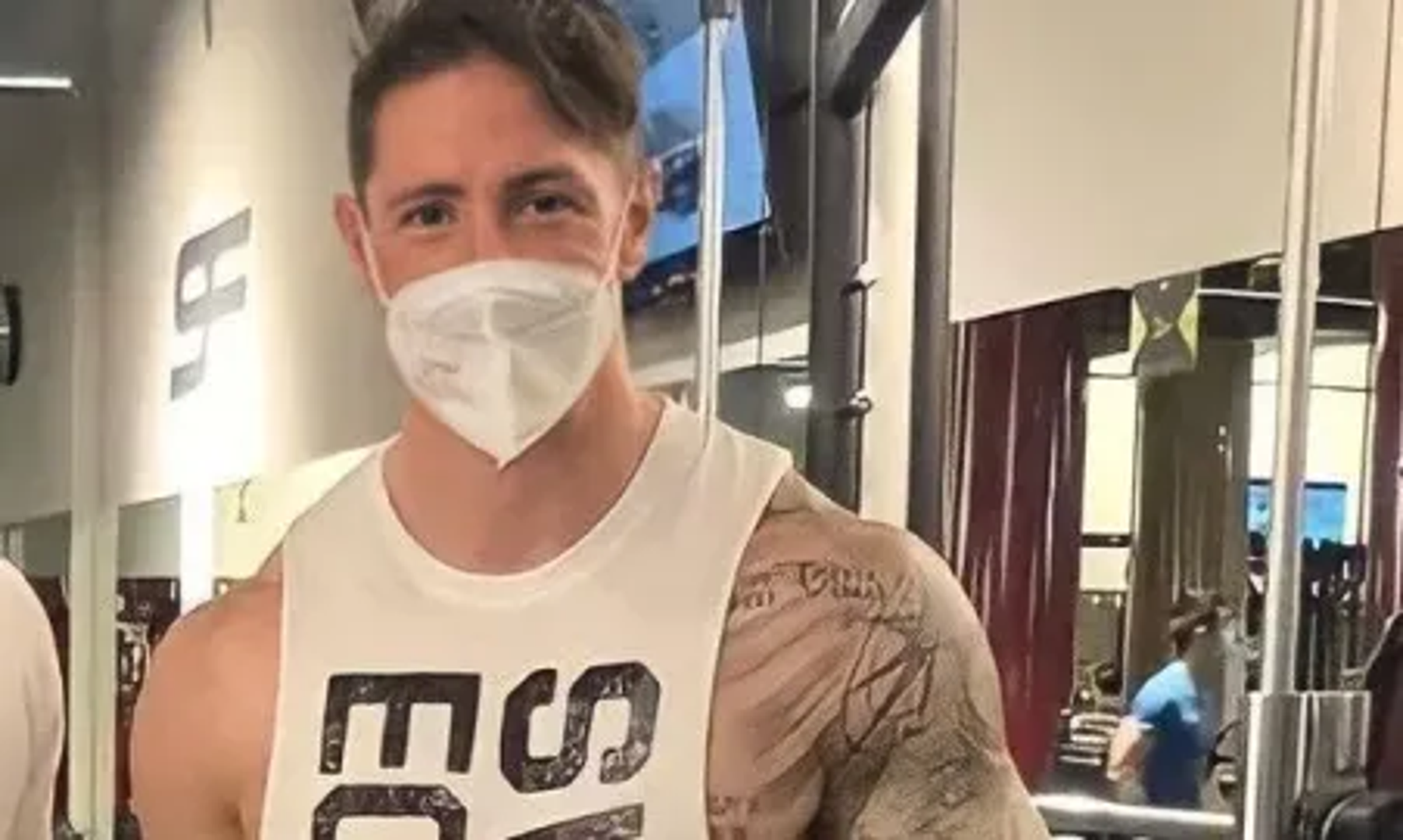 Neke je ugodno, a neke manje ugodno iznenadila njegova transformacija, neki su ga jedva prepoznali, a sviđa li se vama njegova očita promjena, procijenite sami pogledom na fotografije u galeriji