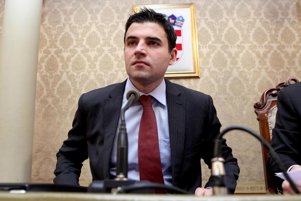 Davor Bernardić