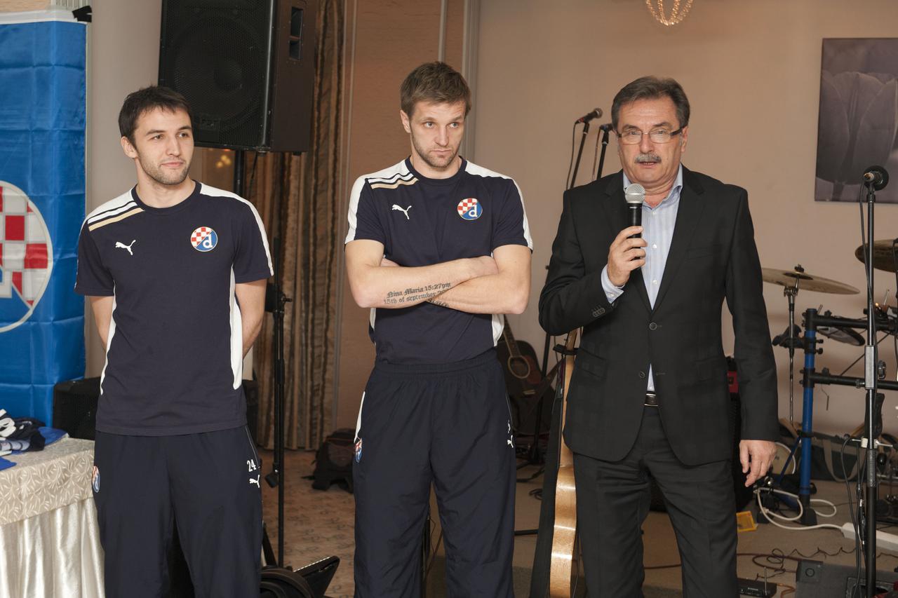 Široki Brijeg: Plava no? zagreba?kog Dinama