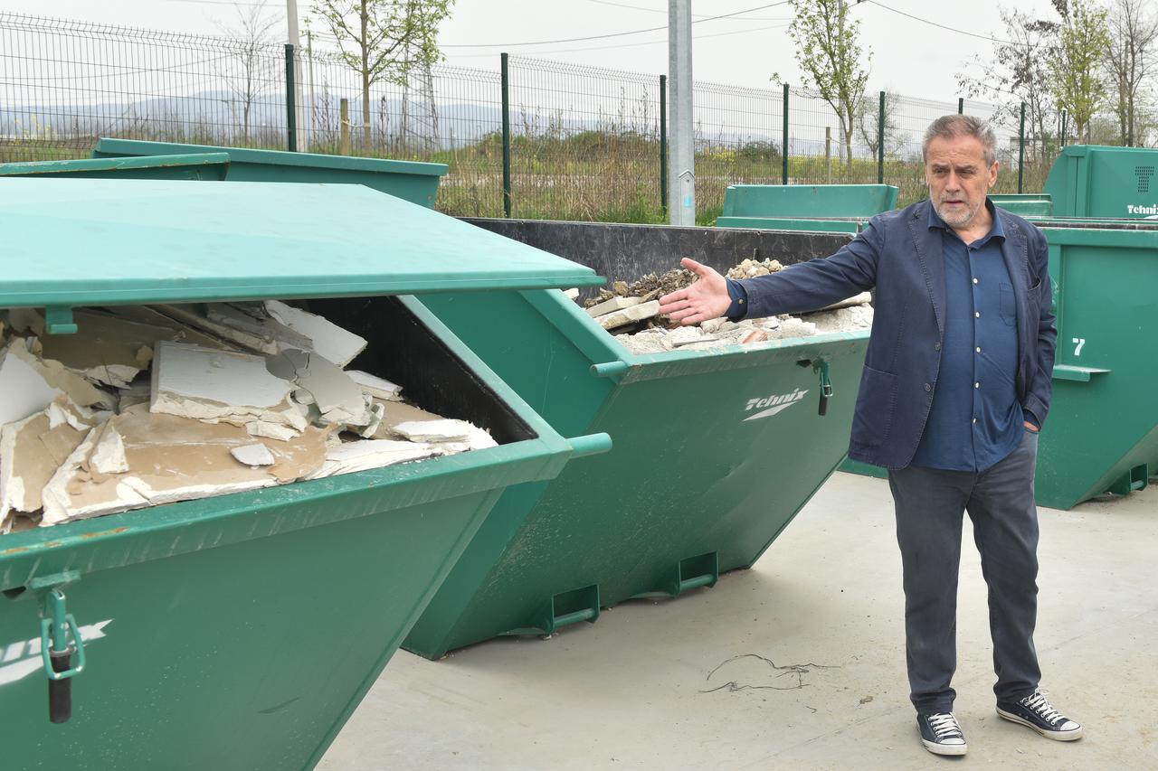 Bandić je rekao da ljudi ne smiju naći zatvorena vrata reciklažnih dvorišta