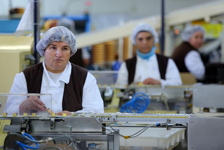 Radnici u pogonu tvornice slatkiša Kraš