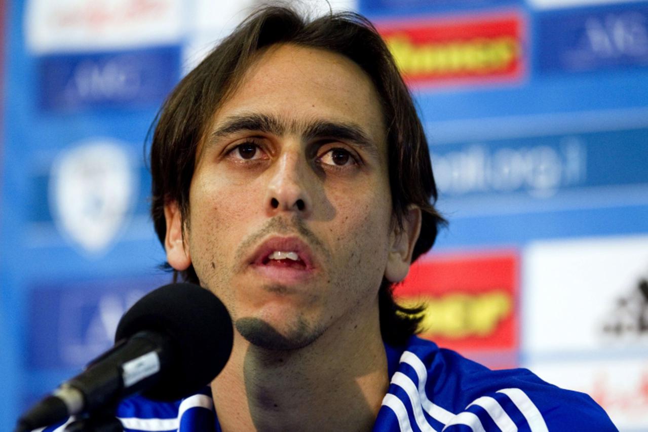 'Israeli national football team\'s midfielder Yossi Benayoun speaks during a press conference at the Bloomfield Stadium in Tel Aviv on September 1, 2011 on the eve of his team\'s Euro 2012 group F qua