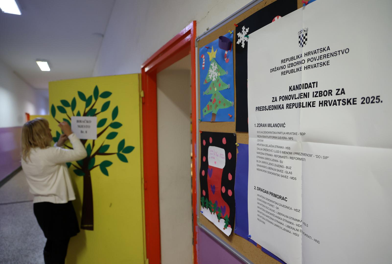 12.01.2025.,Sibenik-.Drugi krug glasovanja za izbor predsjednika Republike Hrvatske. Photo: Dusko Jaramaz/PIXSELL