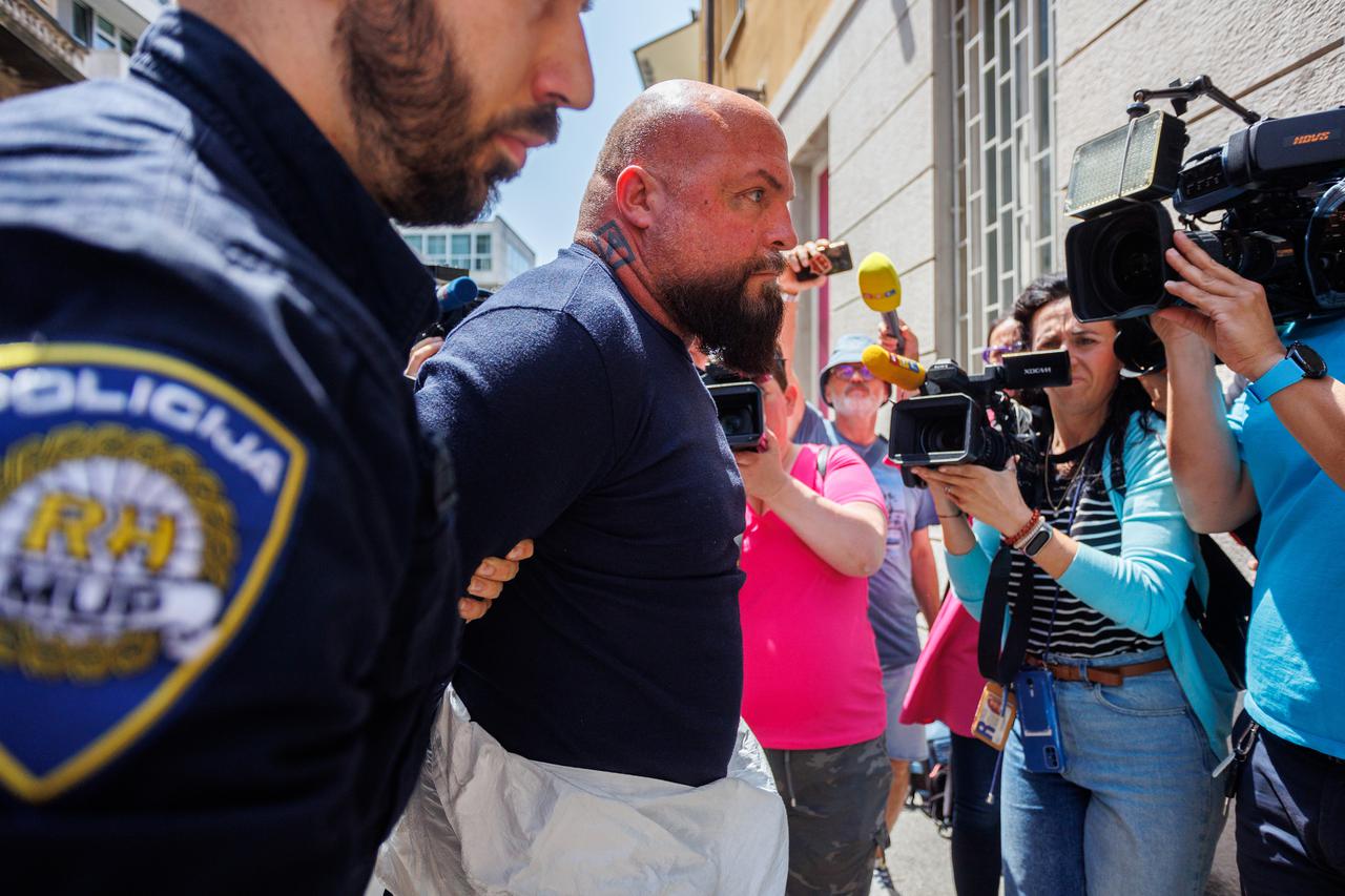 Privođenje osumnjičenih za postavljanje bombi u Rijeci