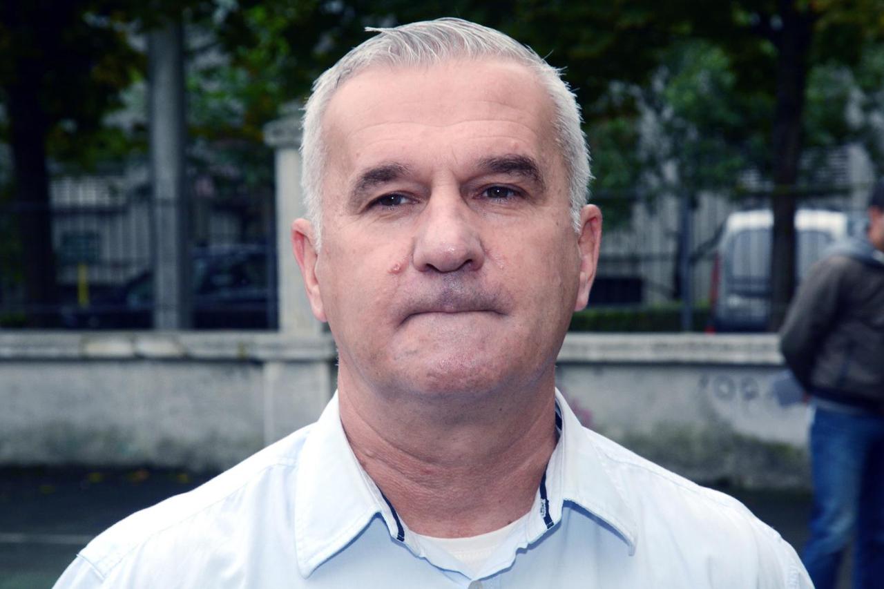 Ravnatelj sisačke gimnazije Božidar Dujmić
