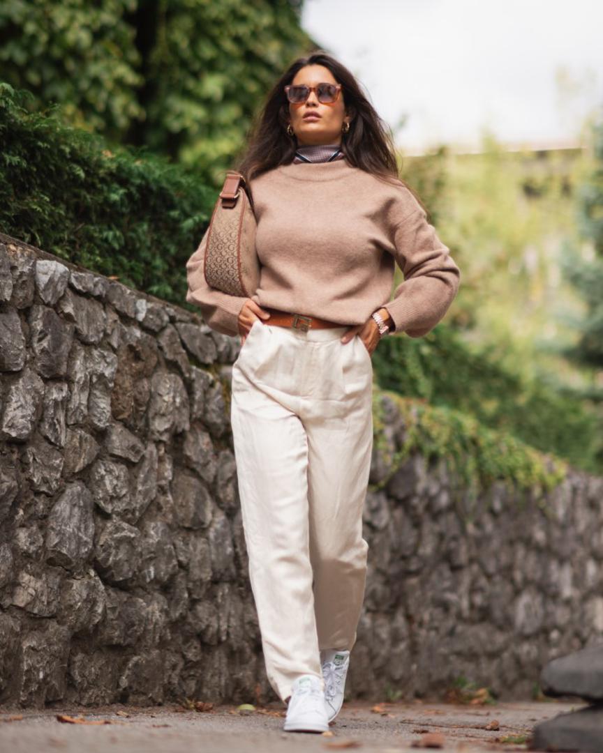 GUESS džemper prije 719,00 kn -36% sada 459,00 kn
SCOTCH & SODA hlače prije 999,00  kn -30% sada 699,00kn
TED BAKER marama, prije 270,00 kn -30% sada 189,00 kn
GUESS torba, prije 1.029,00 kn -50% sada 514,50kn 
GUESS remen, prije 459,00kn -35% sada 289,35kn 
OPTOTIM, Chimi sunčane naočale, prije  990,00 kn -20% sada 792,00 kn
ADIDAS, Stan Smith tenisice (dječji model), prije 499,00 kn -30% sada 349,00kn 
WATCH CENTER, Rosefield sat, prije 819,00 kn -30% sada 573,30 kn 
