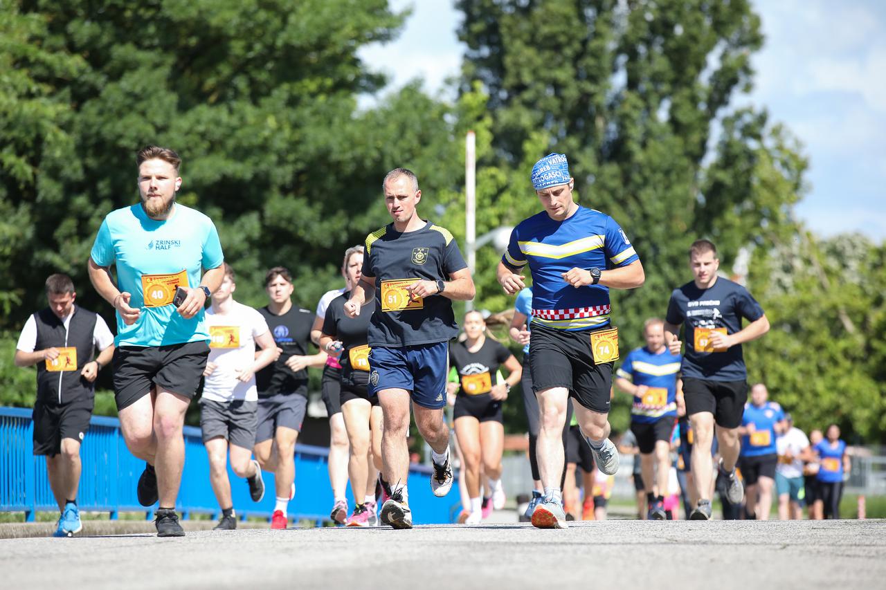 Zagreb: Policija na Trgu kralja Tomislava