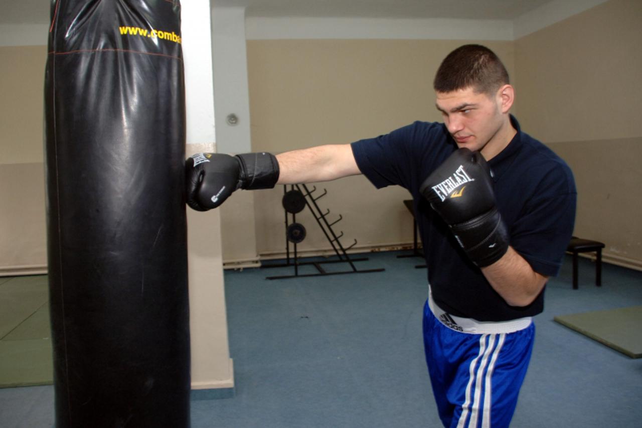 'Pozega-14.01.2011. Filip Hrgovic, boksac na sluzenju vojnog roka Photo: Dusko Mirkovic/PIXSELL'
