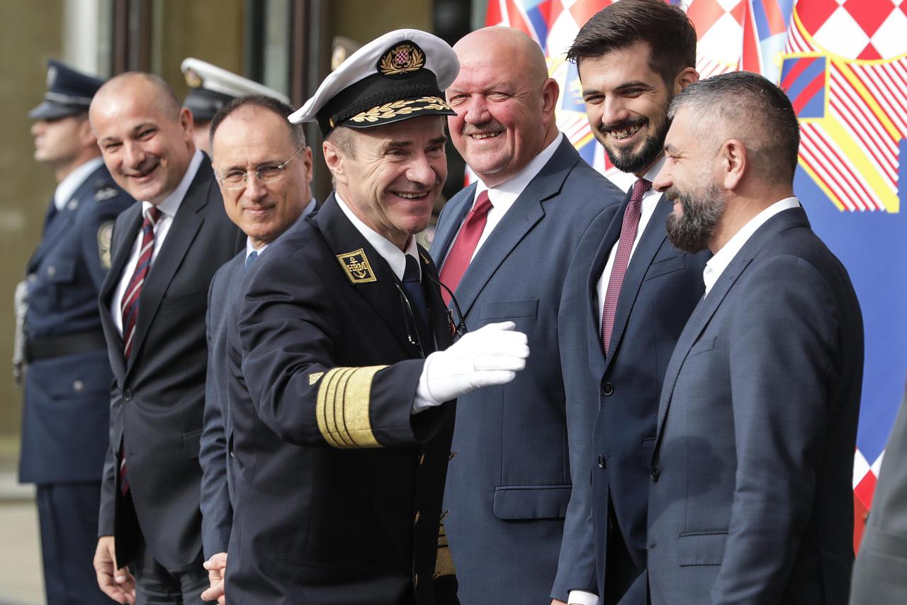 Zagreb: Zoran Milanović na Pantovčaku primio kadete, Banožića nije ni pozvao na svečani prijem