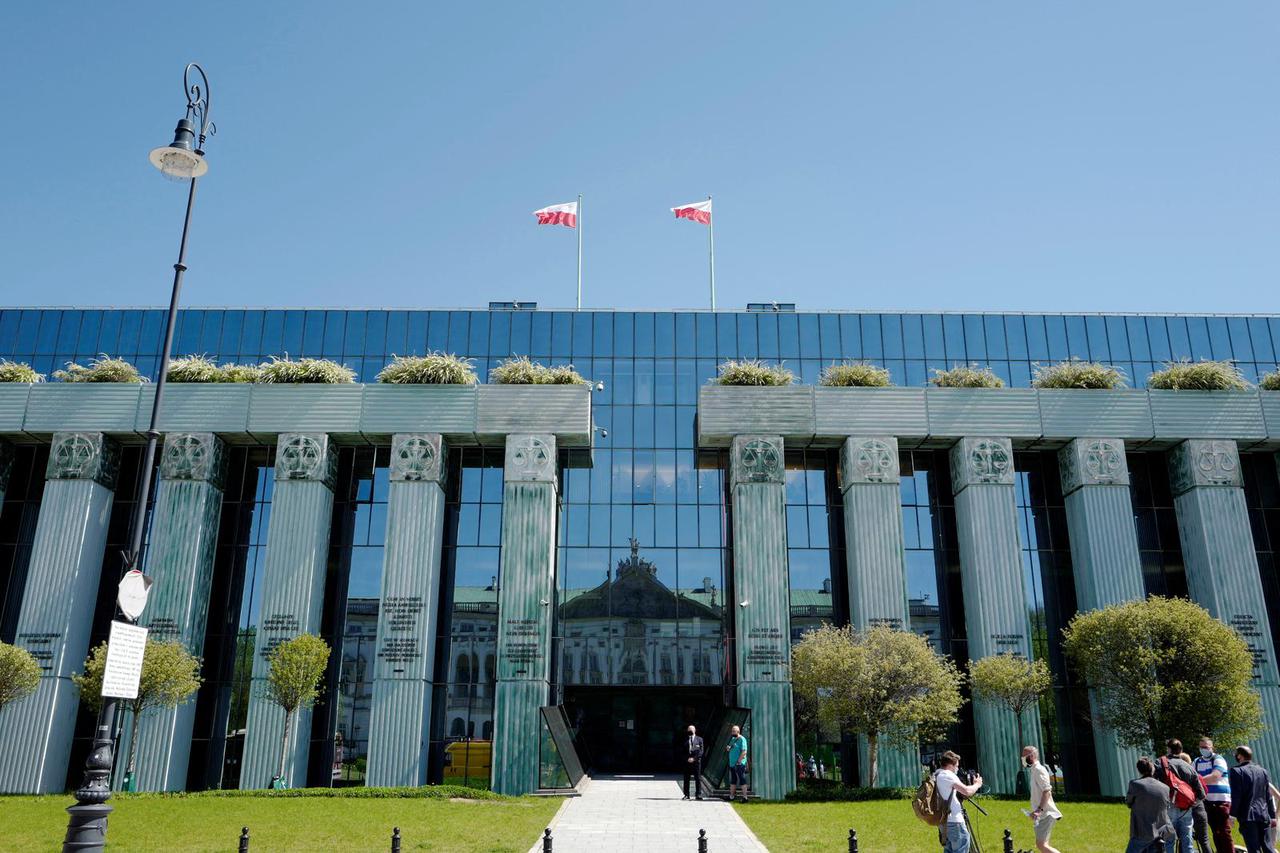 FILE PHOTO: Bomb threat issued for Polish institutions in Warsaw