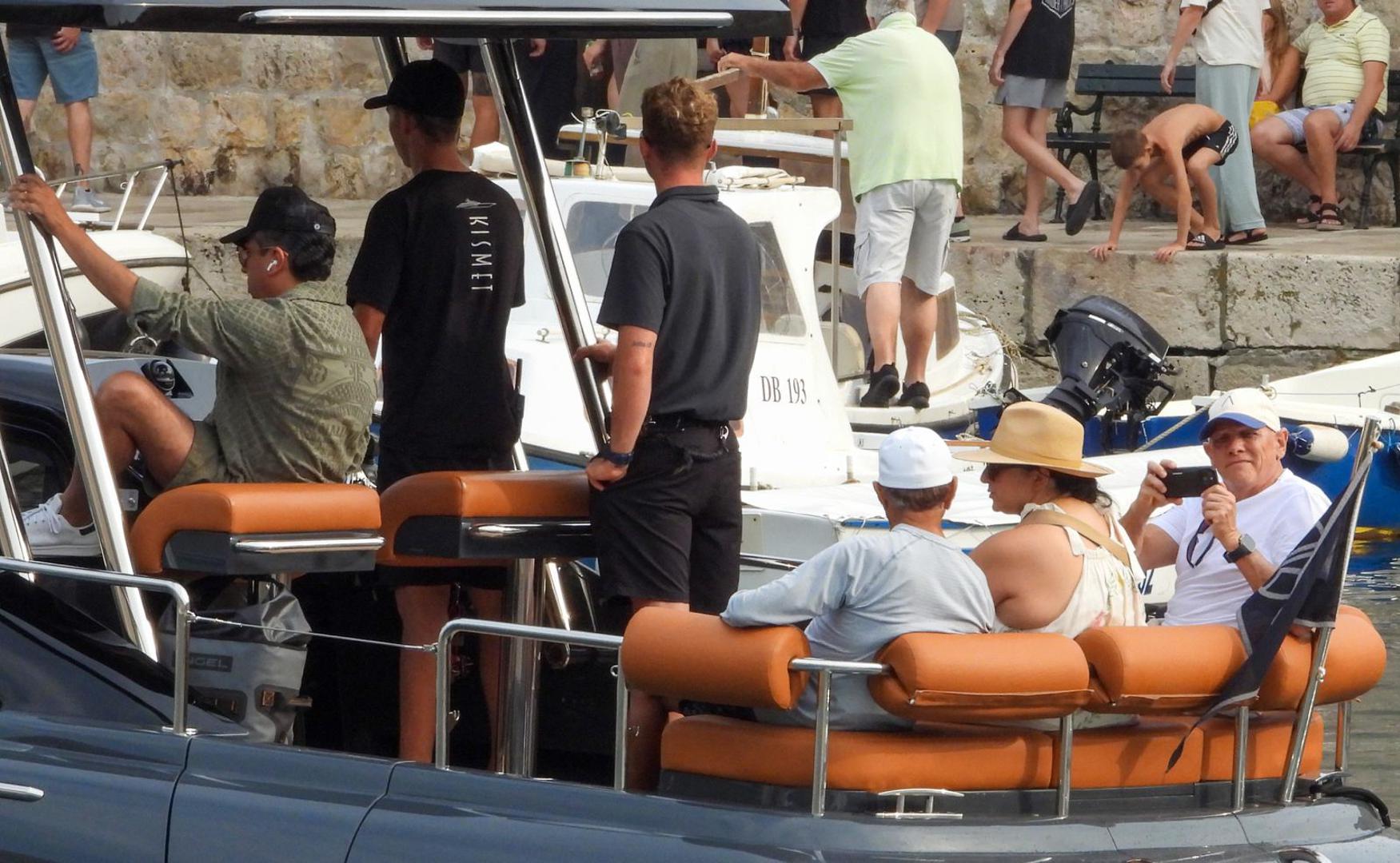 Dubrovnik je u petak dočekao još jednu superjahtu. Riječ je o Kismetu, novoj 122-metarskoj ljepotici iz prestižnog brodogradilišta Lürssen