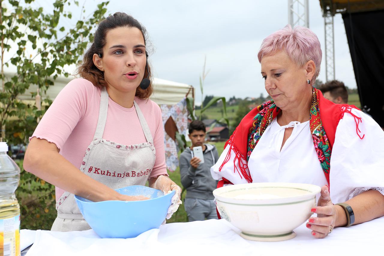 U Jaškovu selu nadomak Ozlja održava se tradicionalni 4. Štrudlafest