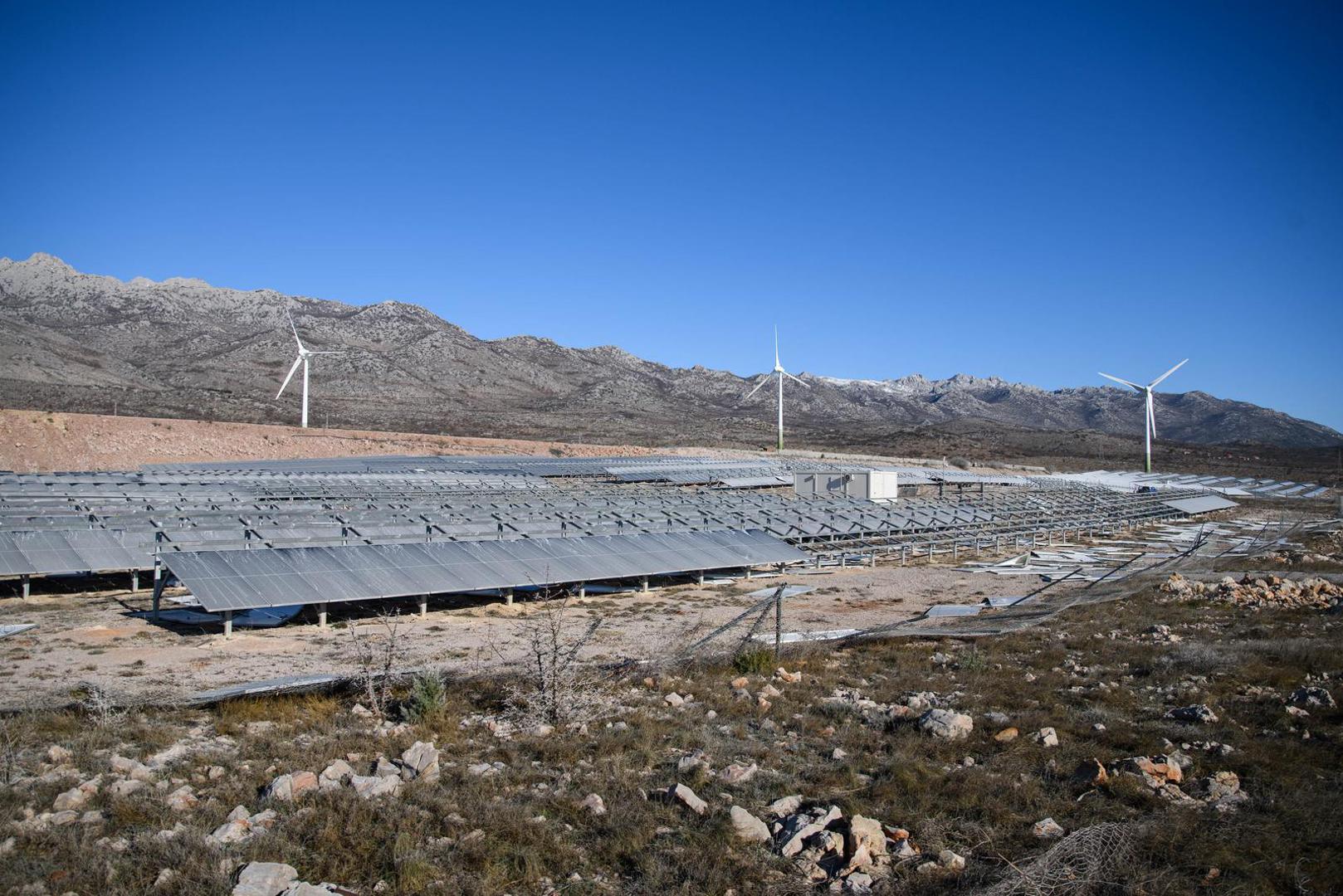 Mještani nisu iznenađeni ovom situacijom no ponovno postavljaju pitanje - je li podvelebitski kraj uopće pogodan za takve investicije