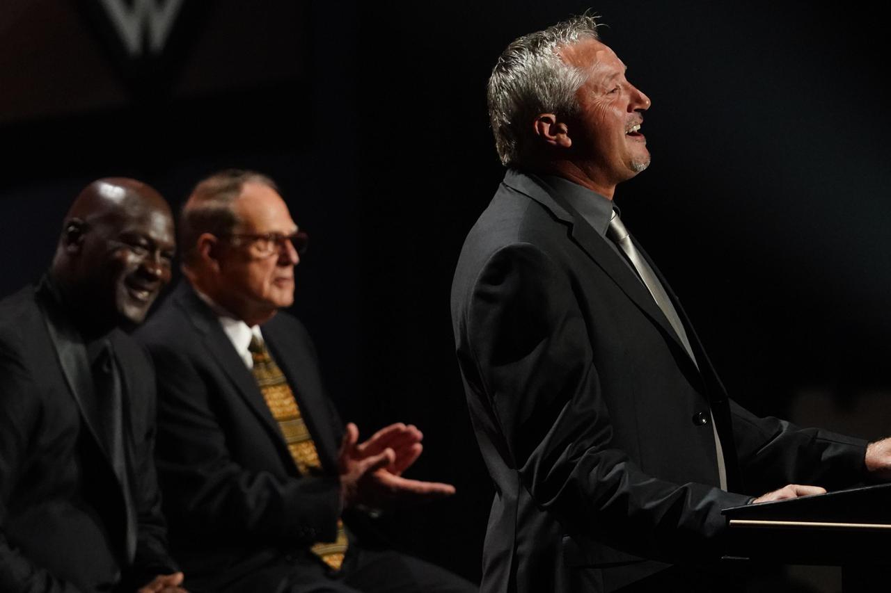 NBA: The Naismith Memorial Basketball Hall of Fame-Enshrinement