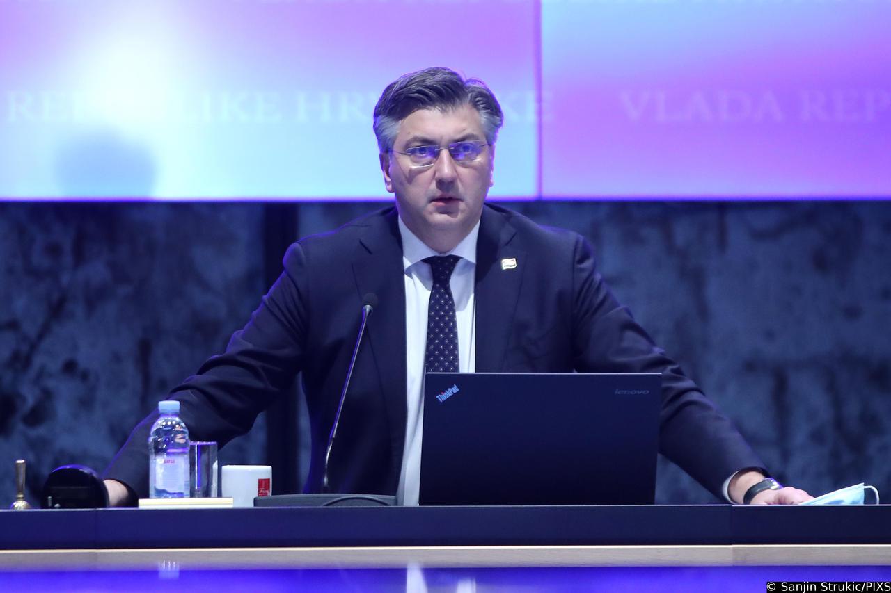 Premijer  Plenković izjavio je  da će Vlada i svi njezini resori i službe učiniti sve da Hrvatska, u uvjetima ruske agresije na Ukrajinu, funkcionira normalno