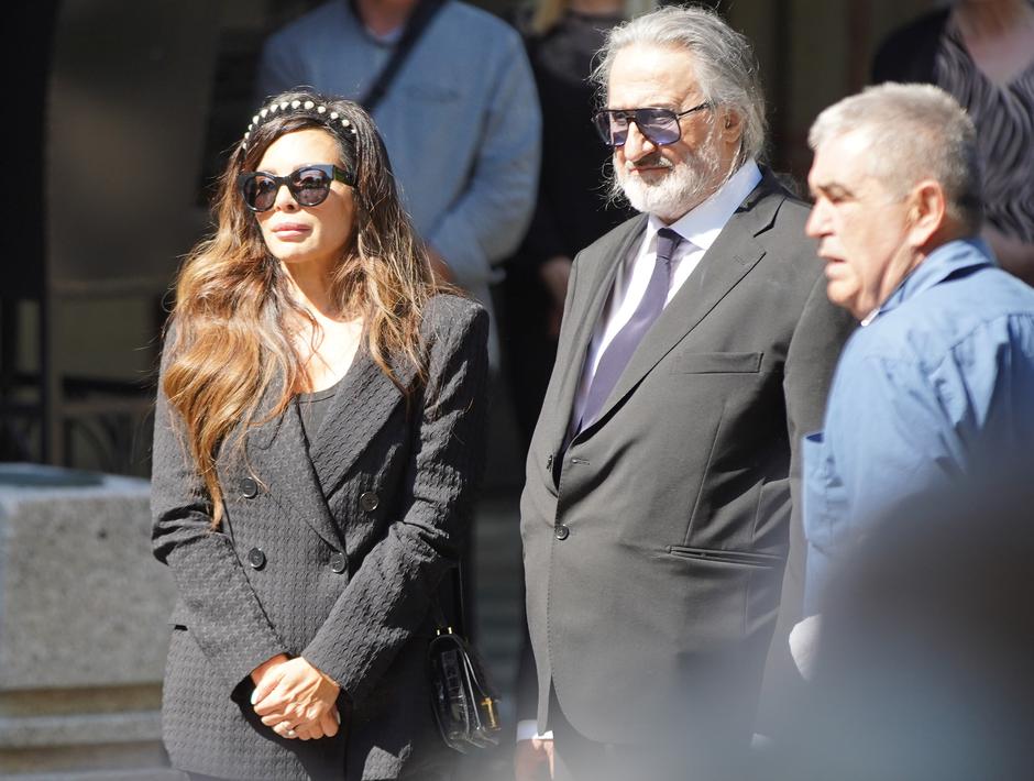 Beograd: Posljednji ispraćaj Vidoja Ristovića, supruga Nikoline Pišek