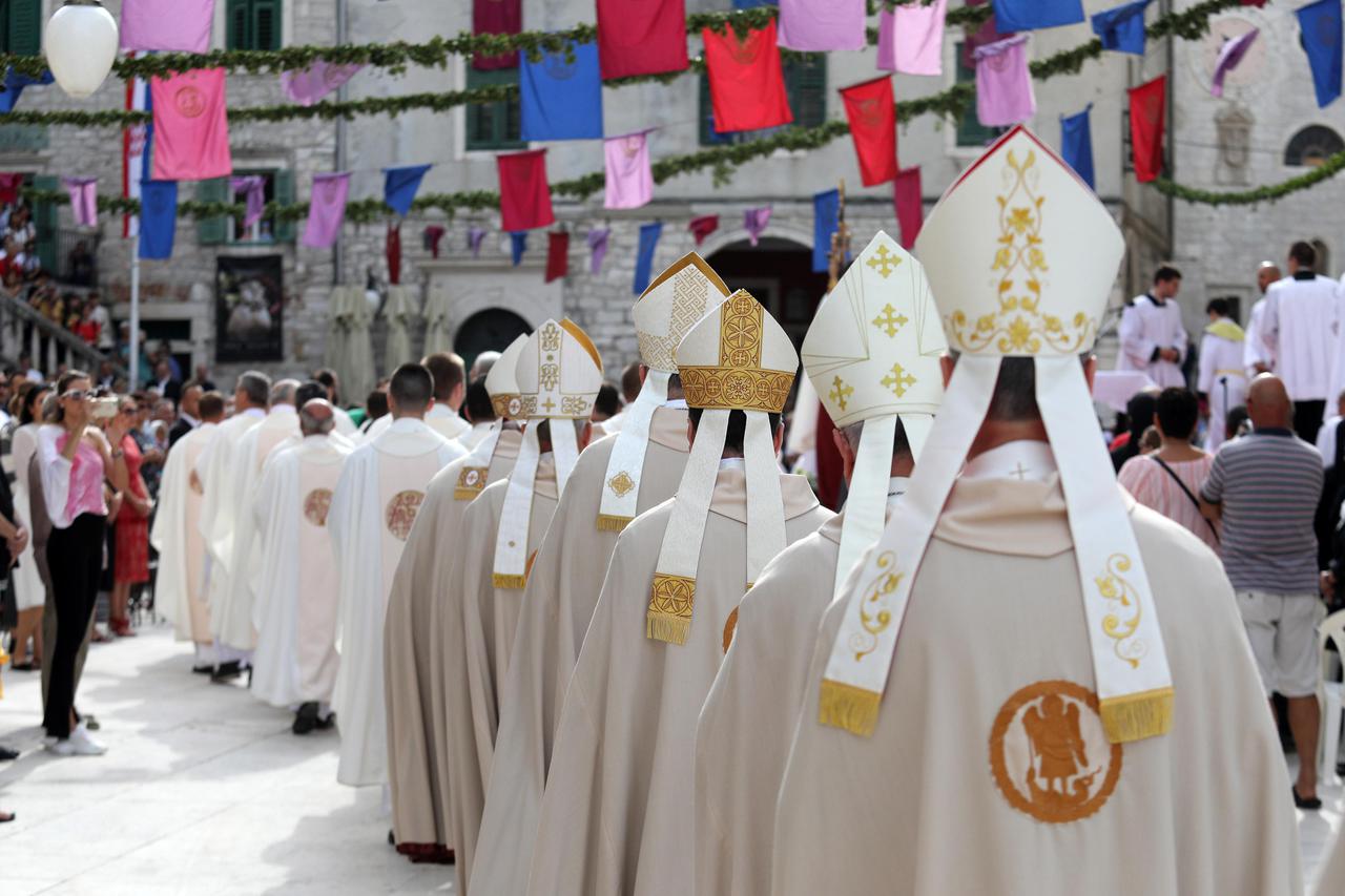 Procesija i Sveta Misa povodom blagdana sv Mihovila, zaštitnika grada Šibenika