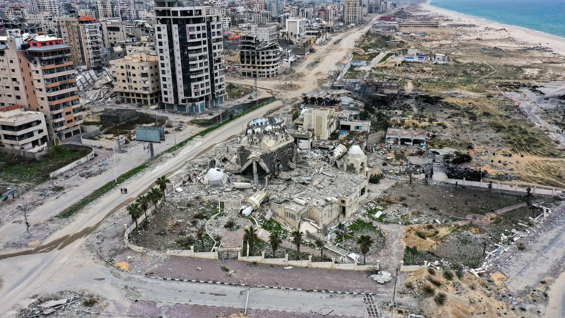 Palestinski podaci pokazuju da je sukob doveo do uništenja najmanje 823 džamije i tri crkve, više od 200 vladinih objekata i 136 škola i sveučilišta.