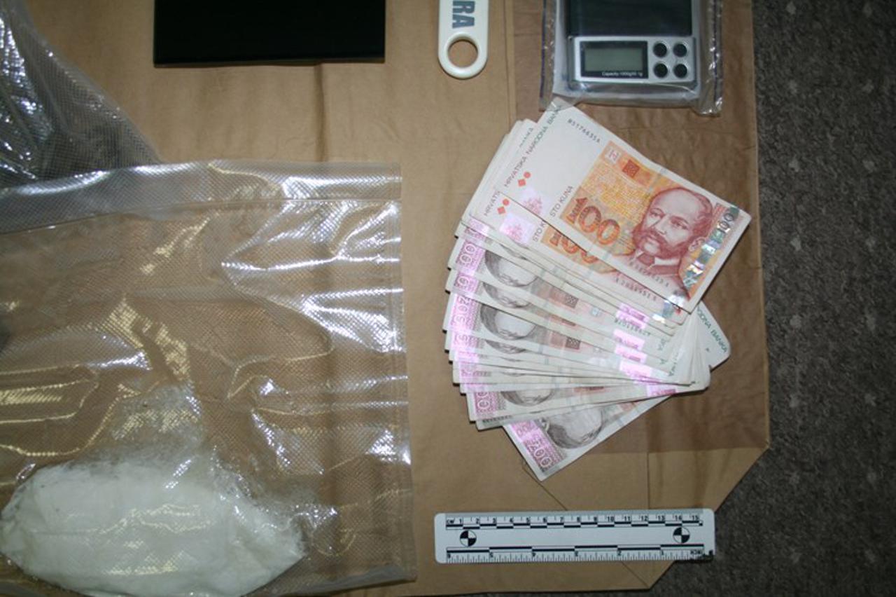 Dvojicu muškaraca sumnjiči se za kazneno djelo Neovlaštena proizvodnja i promet drogama