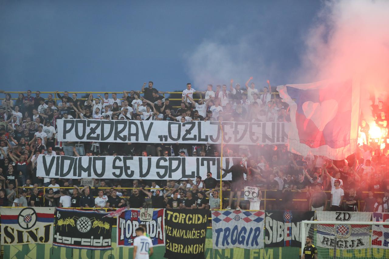 Pula: Atmosfera na tribinama utakmice Hajduka i Istre 