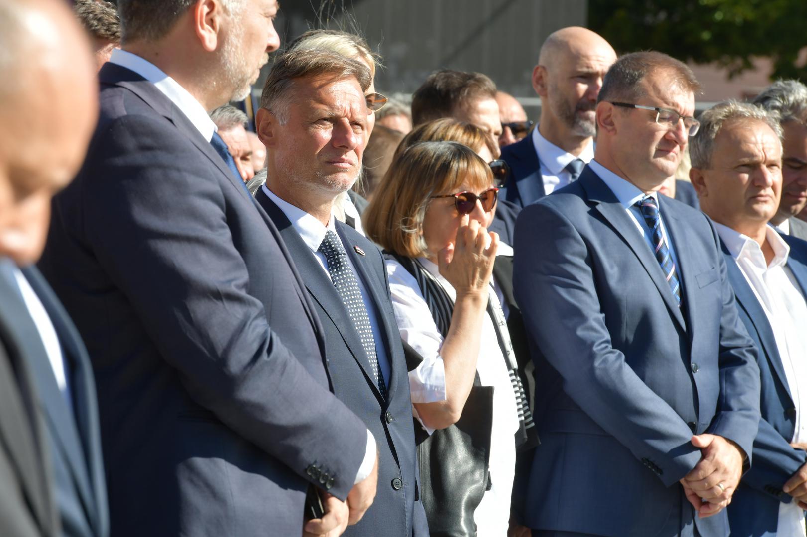 05.08.2025., Knin - Polaganje vijenaca na spomenik Oluja 95 povodom 30.Obljetnice Vojno-redarstvene akcije OLuja. Uz obitelji branitelja vijence je polozio i drzavni vrh, predsjednik Zoran Milanovic, premijer Andrej Plenkovic. Photo: Hrvoje Jelavic/PIXSELL