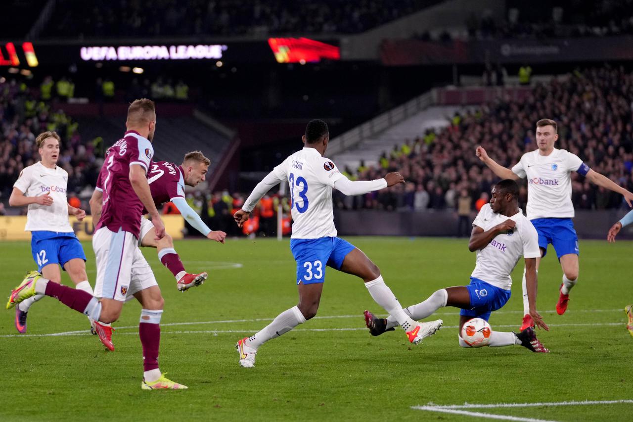 West Ham United v KRC Genk - UEFA Europa League - Group H - London Stadium