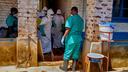 Više od 600 zaraženih i 127 mrtvih: Ebola se širi, a praćenj