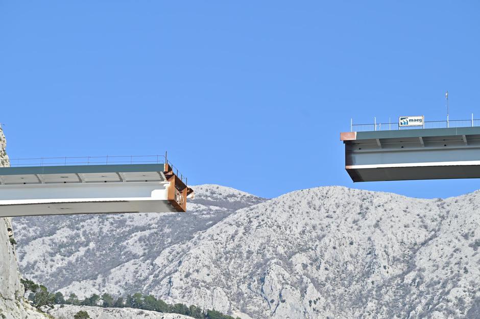 Omiš: Napredak gradnje najkompleksnijeg mosta u Hrvatskoj
