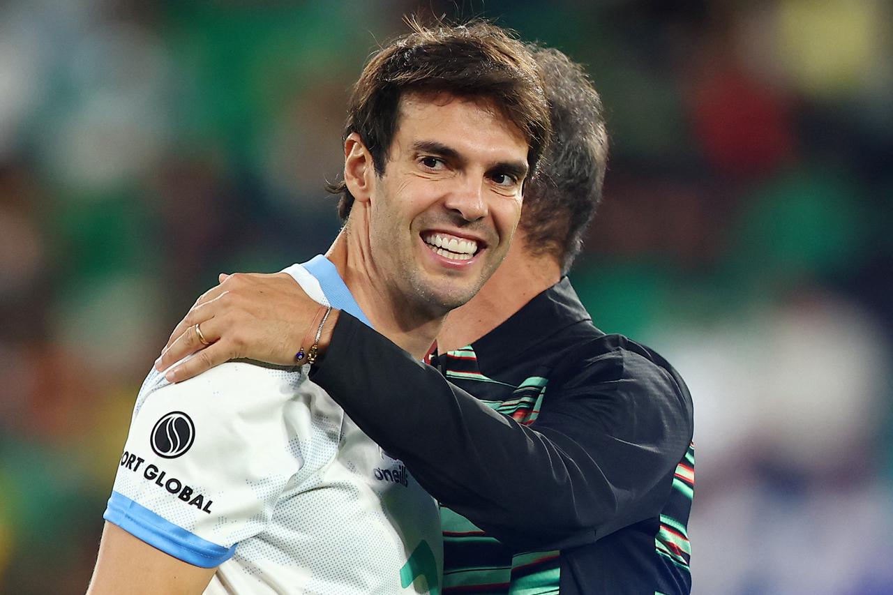 Portugal Legends v World Legends