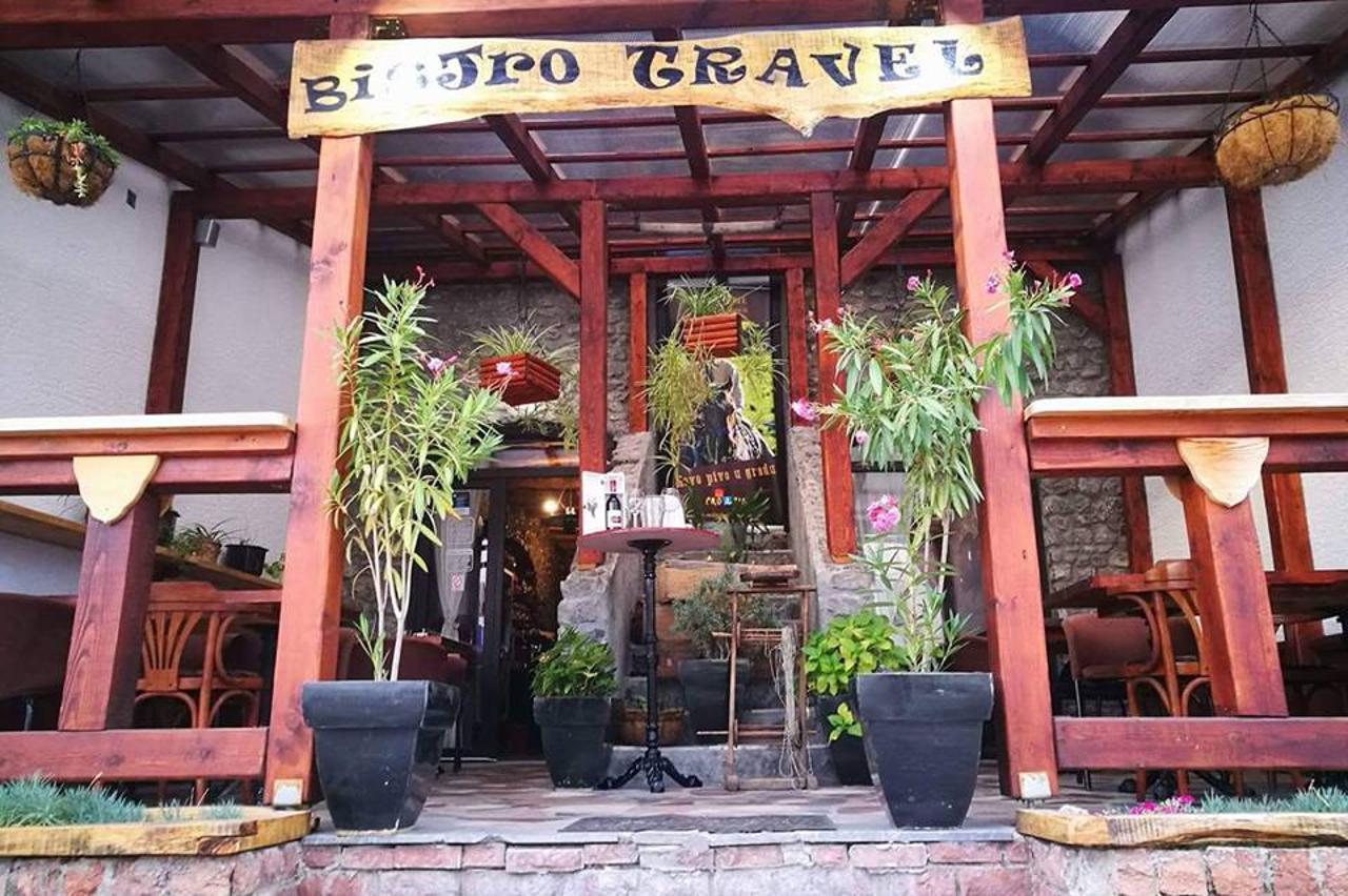 Bistro & wine bar Travel
