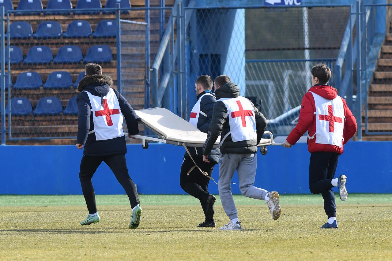 Na utakmici između NK Varaždin i NK Orijent 1919. Leonard Vuk slomio nogu