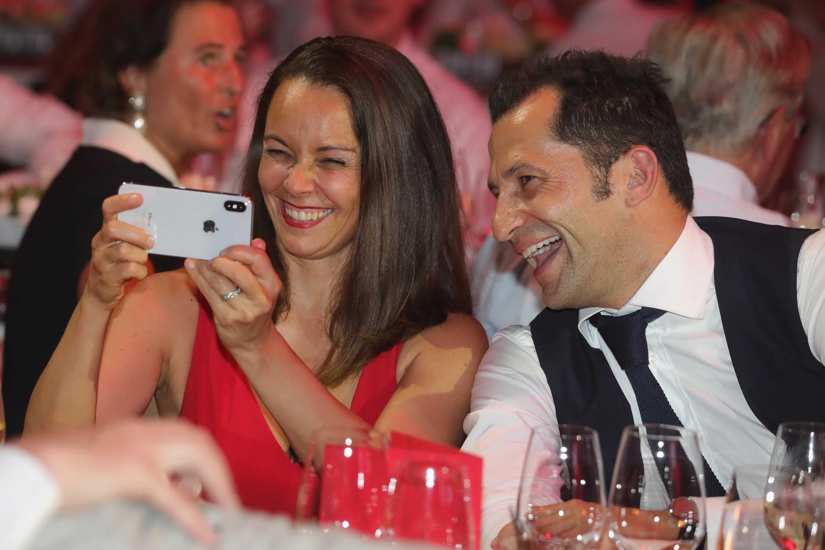 Iako su uvjerljivo izgubili 4:1, to im nije pokvarilo veliko slavlje u kojem su se tradicionalno svi zalijevali pivom.

