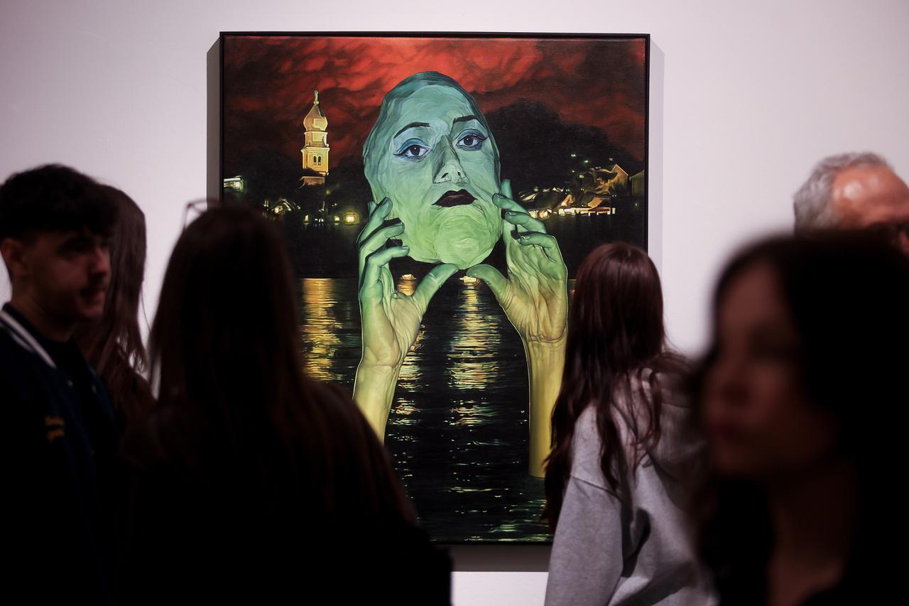 Rijeka: Otvorena izložba Nebo se okreće